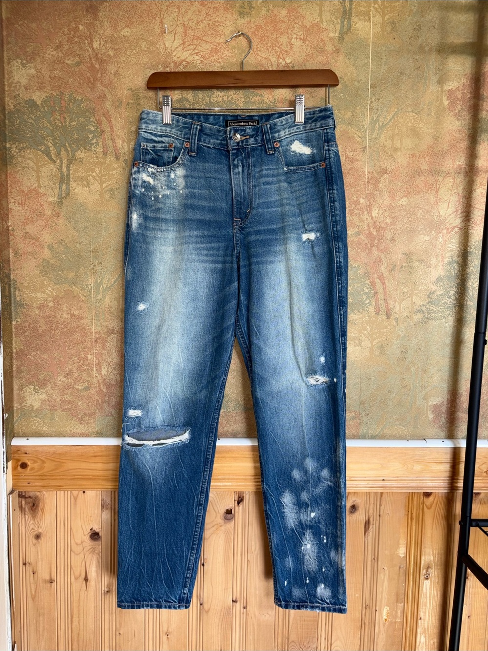 Abercrombie & Fitch | Distressed Splatter Jeans
